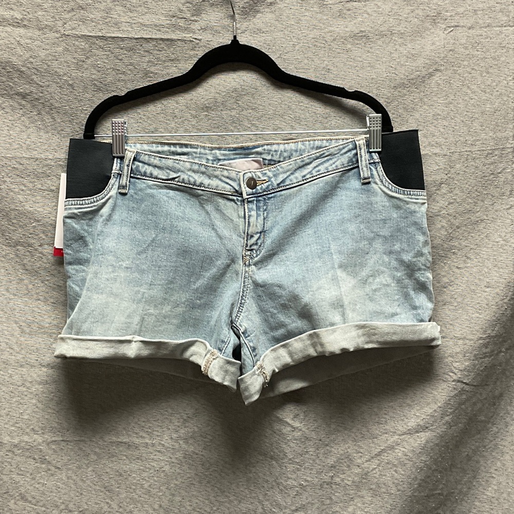 Women’s maternity Jean shorts